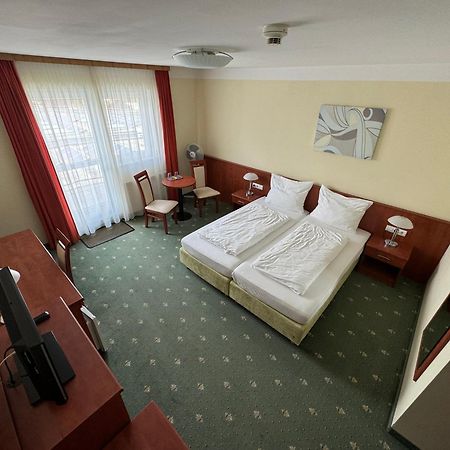Hotel Breitenlee Відень Екстер'єр фото