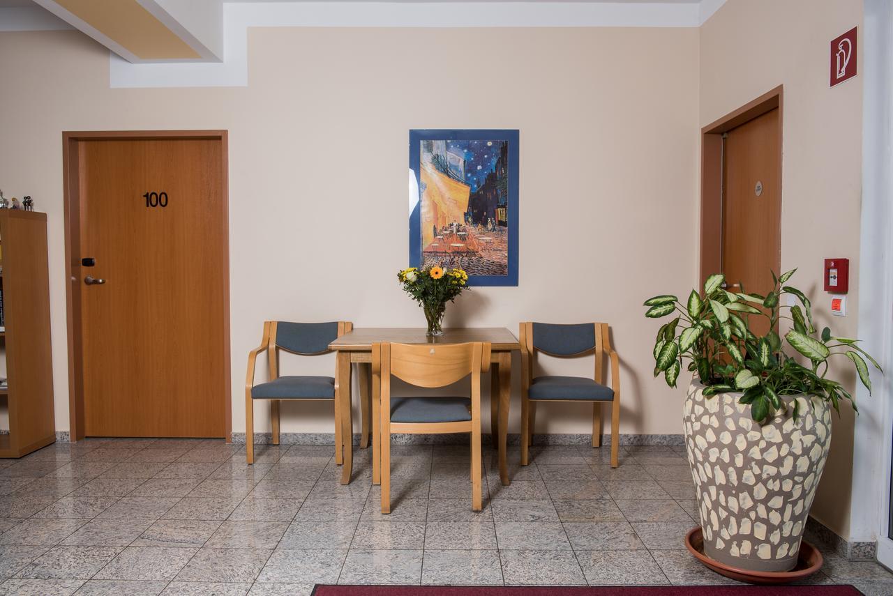 Hotel Breitenlee Відень Екстер'єр фото